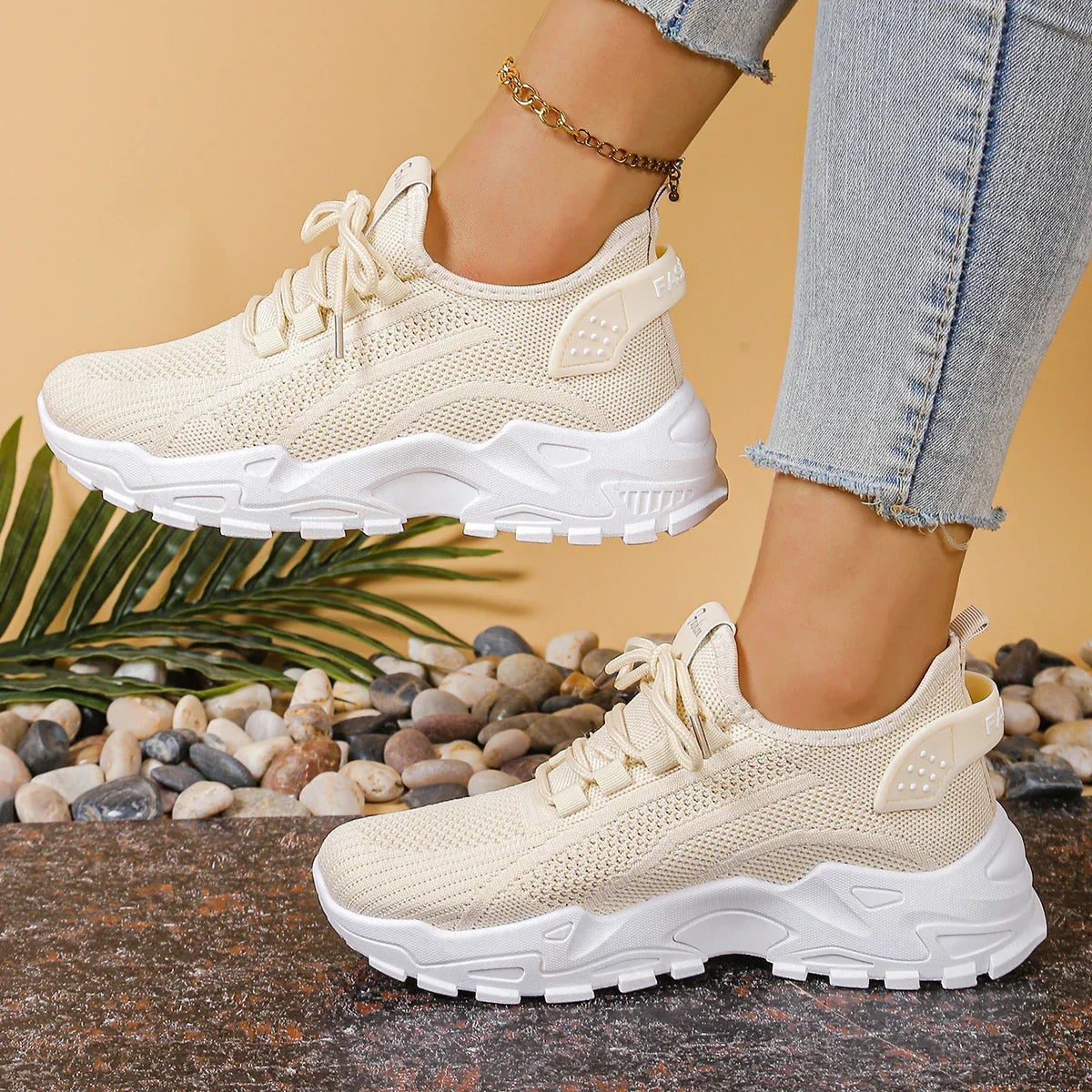 Potsdam – andningsbar sneaker med högre sula