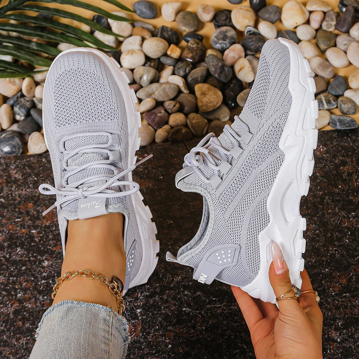 Potsdam – andningsbar sneaker med högre sula