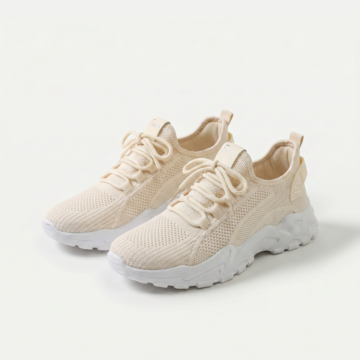 Potsdam – andningsbar sneaker med högre sula