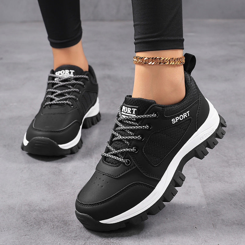 Merel – lätt trailsneaker