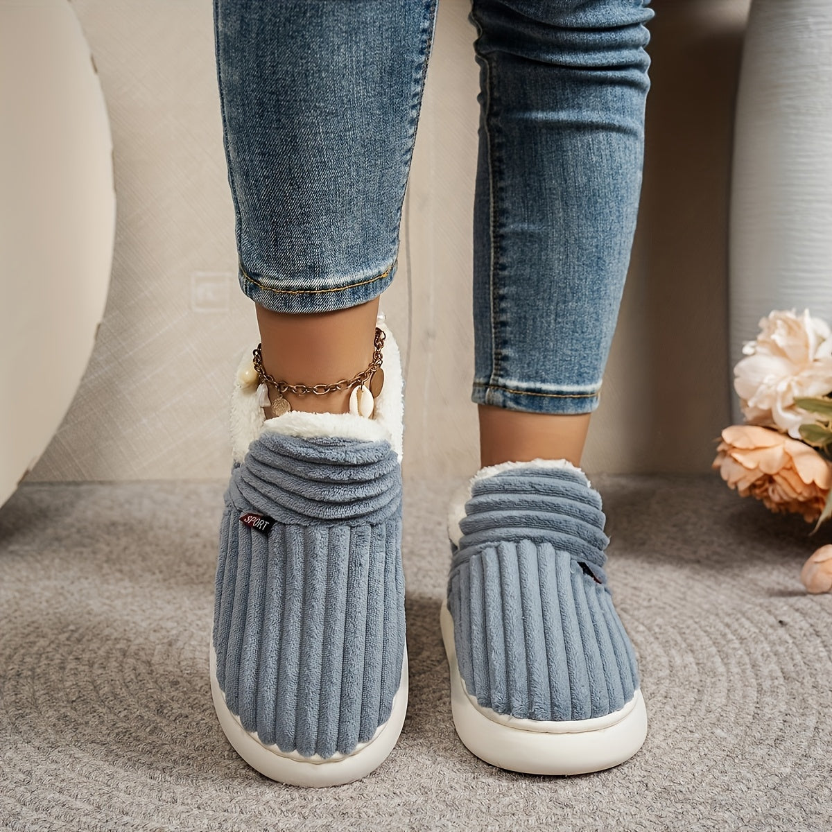 Vera – stickade tofflor