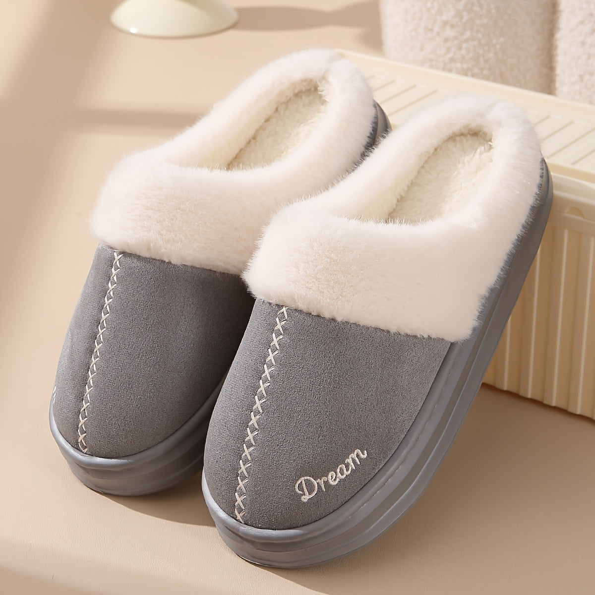 Comfy – fuskpälstofflor