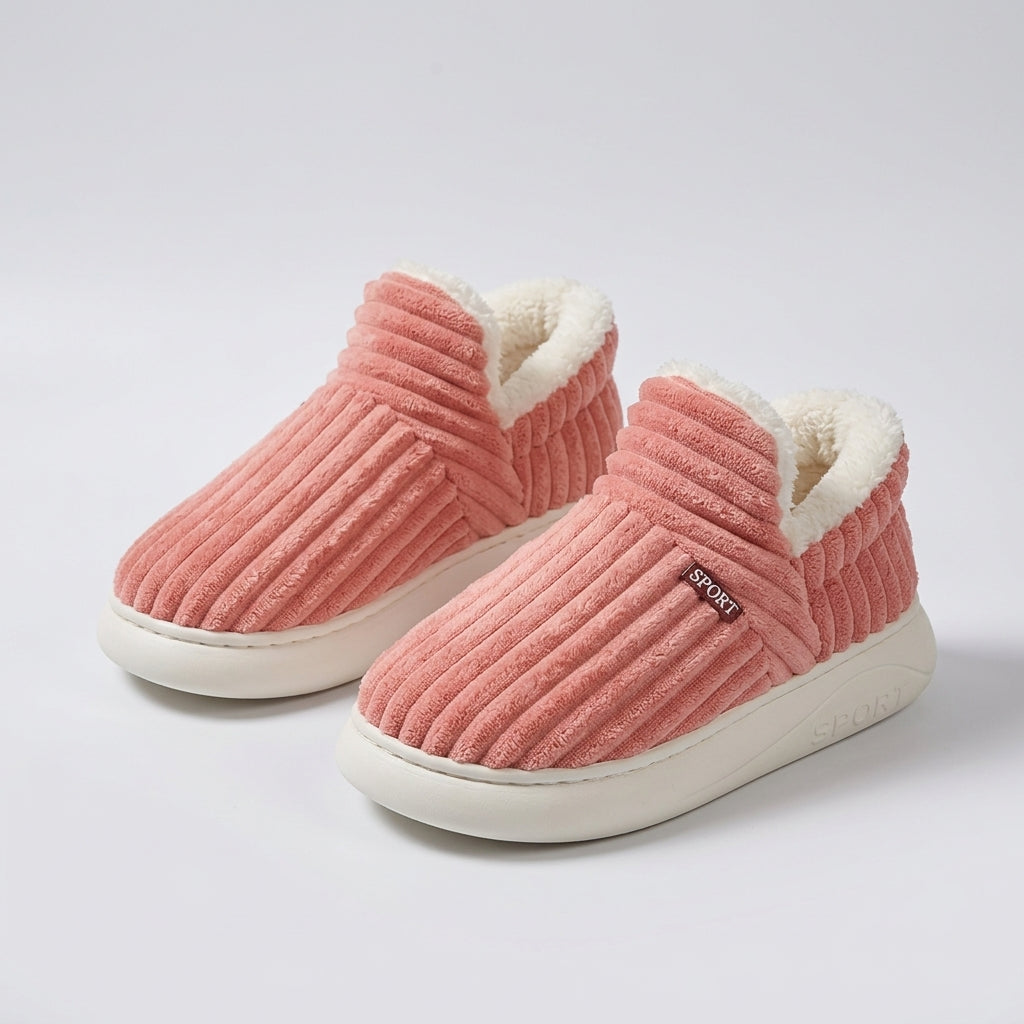 Vera – stickade tofflor