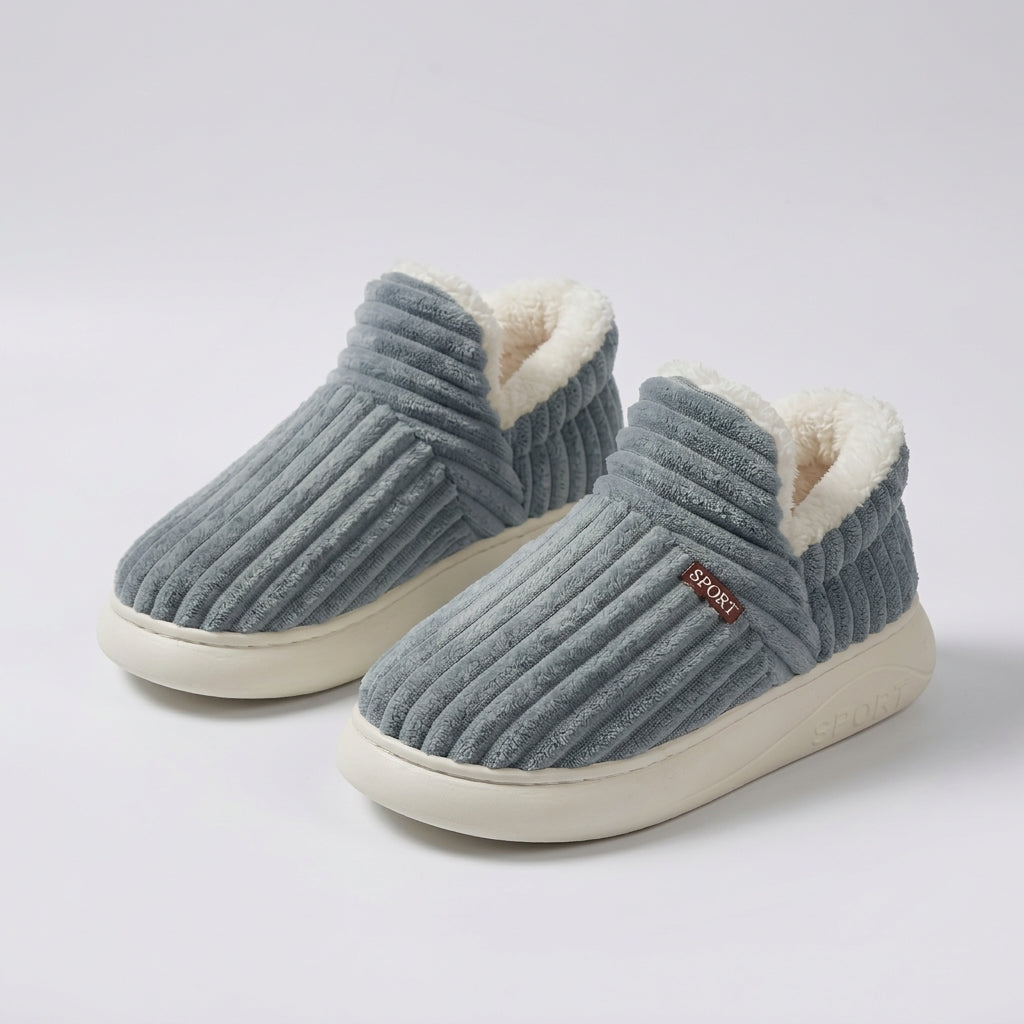 Vera – stickade tofflor