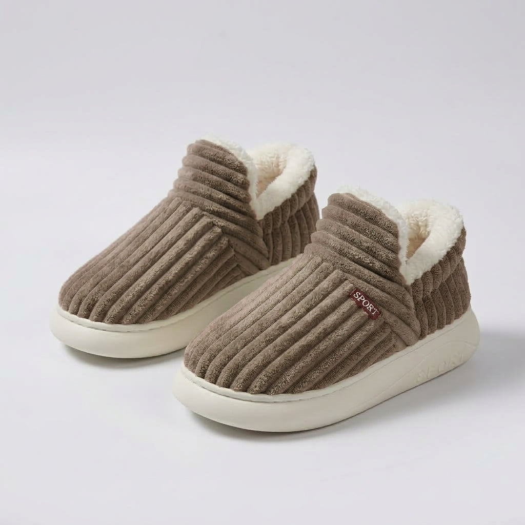 Vera – stickade tofflor